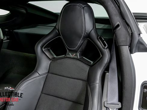 Used 2015 Chevrolet Corvette Z06 w/ 3LZ Preferred Equipment Group RWD image 79