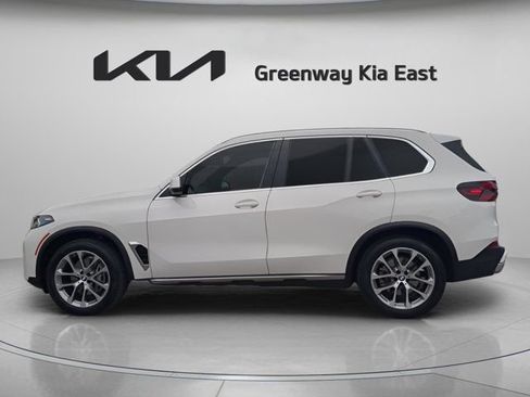 Used 2025 BMW X5 xDrive40i w/ Premium Package AWD/4WD image 10