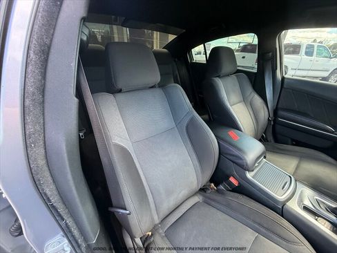 Used 2015 Dodge Charger SXT RWD image 16