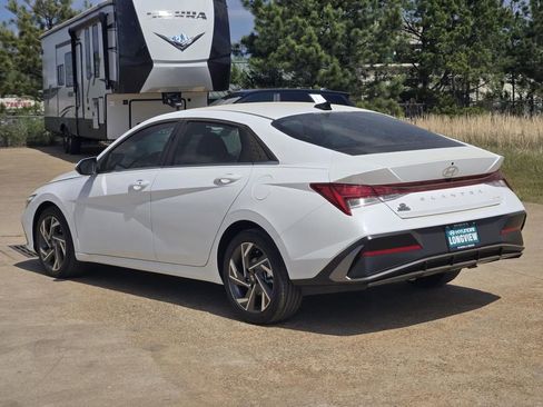 New 2026 Hyundai Elantra Limited FWD image 3