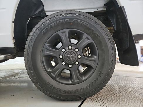 Used 2022 RAM 2500 Big Horn w/ Protection Group image 36