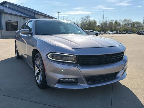 Used 2015 Dodge Charger SXT w/ Plus Group image 26