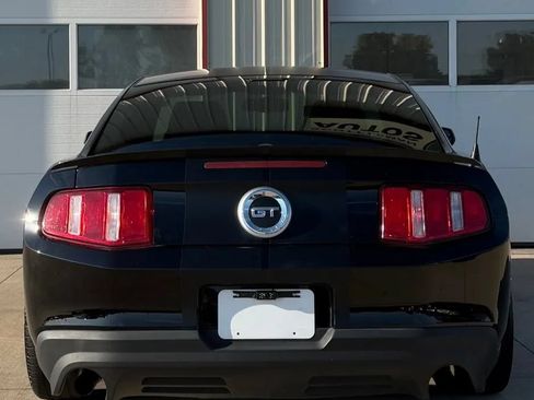 Used 2011 Ford Mustang GT Premium w/ Comfort Pkg RWD image 16