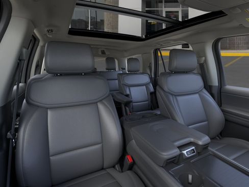 New 2026 Ford Expedition Active AWD/4WD image 10