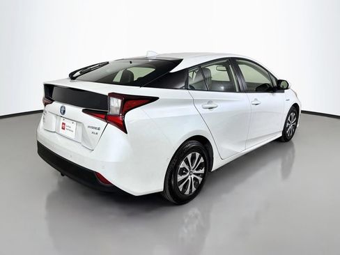 Certified 2022 Toyota Prius XLE w/ Advanced Technology Package AWD/4WD image 6