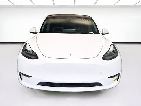 Used 2021 Tesla Model Y Long Range AWD/4WD image 2