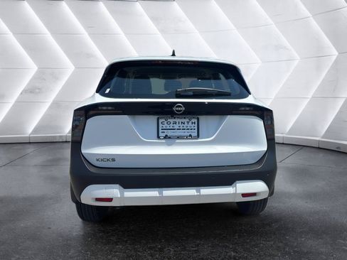 New 2026 Nissan Kicks S FWD image 7