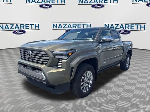 Used 2025 Toyota Tacoma Limited AWD/4WD image 3