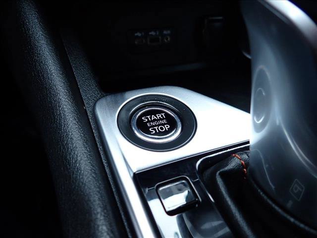 Used 2023 Nissan Sentra SR w/ Midnight Edition Package FWD image 16