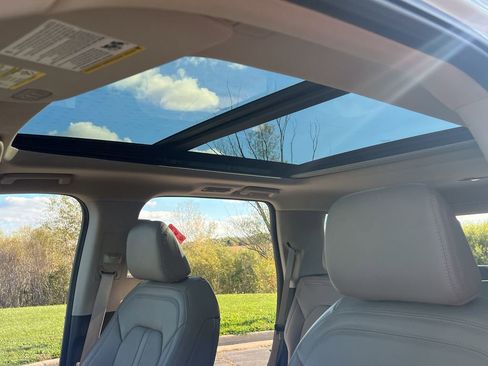 Used 2023 Ford Expedition Limited image 22