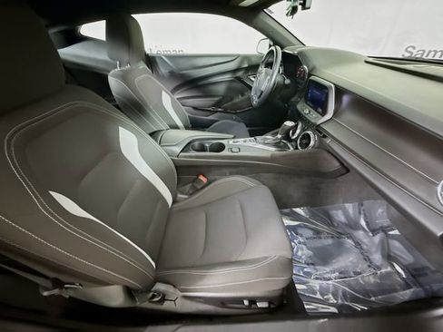 Used 2019 Chevrolet Camaro SS image 19