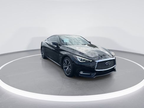 Used 2017 INFINITI Q60 2.0t w/ Premium Plus Package 2.0T image 2
