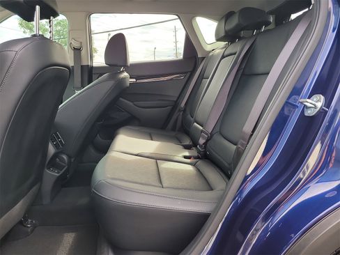 Used 2024 Kia Seltos EX image 12