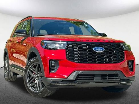 Certified 2025 Ford Explorer ST-Line w/ Premium Package AWD/4WD image 2
