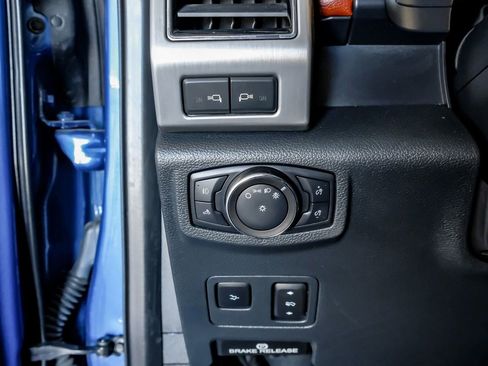 Used 2022 Ford F450 Platinum w/ FX4 Off-Road Package image 28