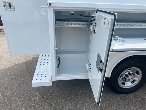 New 2025 Chevrolet Express 3500 w/ Power Convenience Package RWD image 31