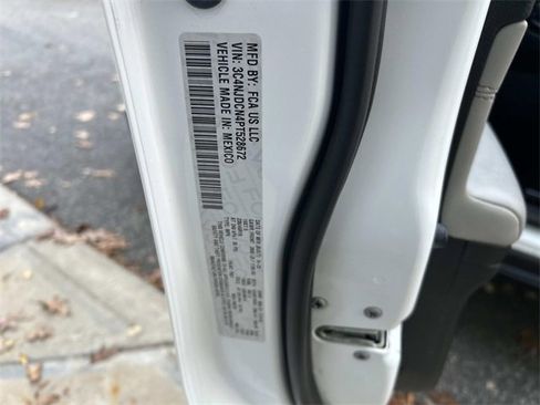 Used 2023 Jeep Compass Limited image 33