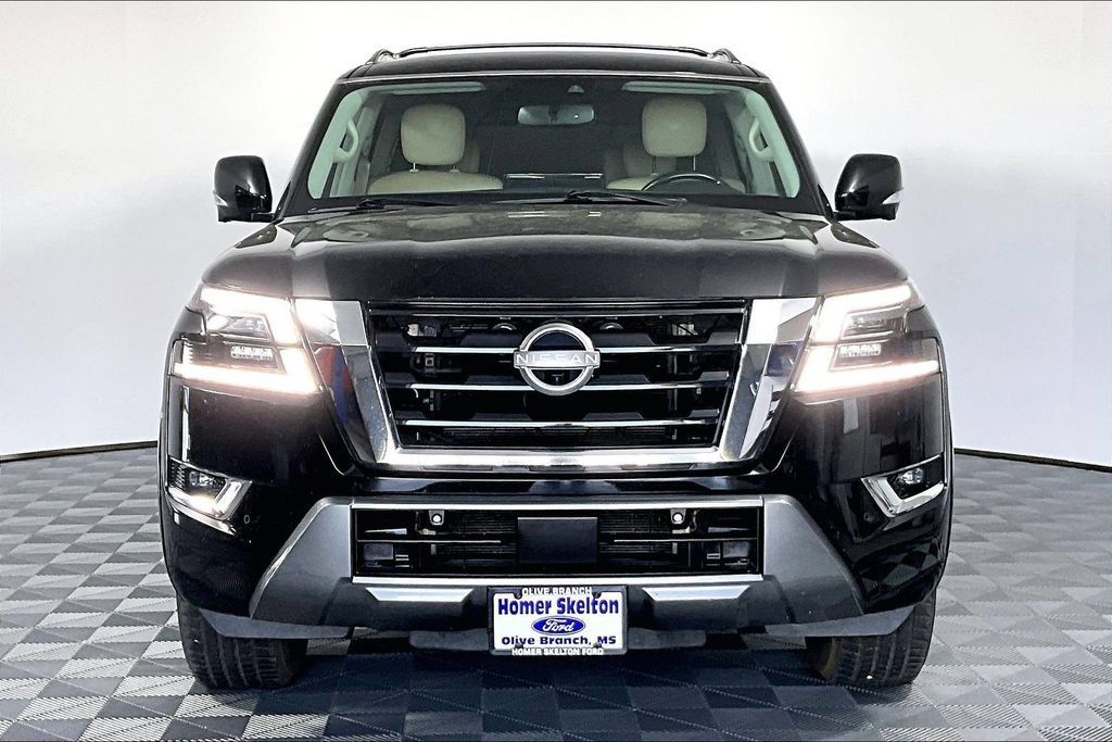 Used 2021 Nissan Armada SL w/ Captain's Chairs Package RWD image 3