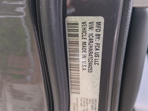 New 2026 Jeep Grand Cherokee Altitude AWD/4WD image 38