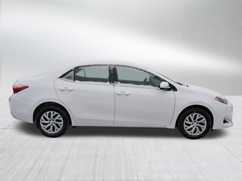 Used 2018 Toyota Corolla LE image 8