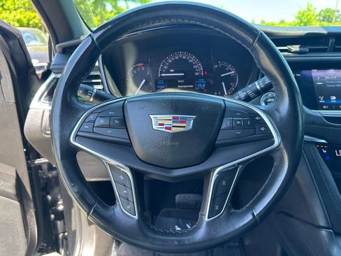 Used 2017 Cadillac XT5 Luxury w/ Driver Awareness Package FWD image 24