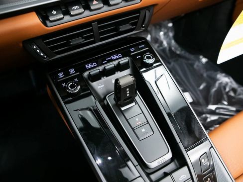 New 2026 Porsche 911 Carrera image 22