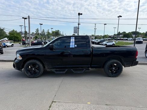 Used 2014 RAM 1500 Express w/ Black Ram 1500 Express Group AWD/4WD image 10