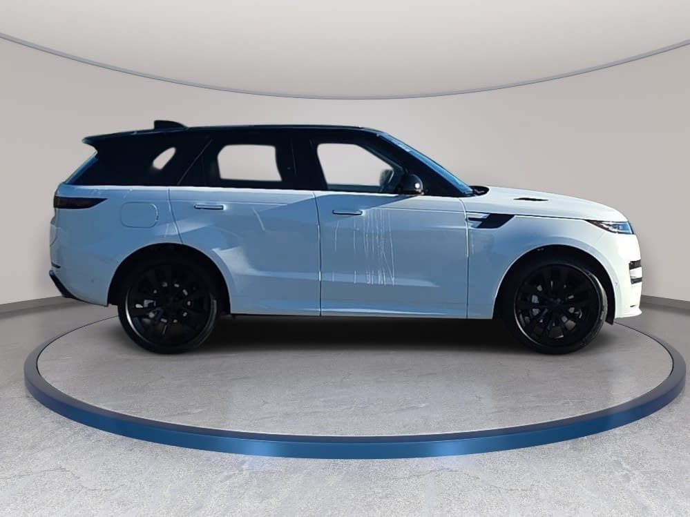 New 2027 Land Rover Range Rover Sport Dynamic SE AWD/4WD image 4