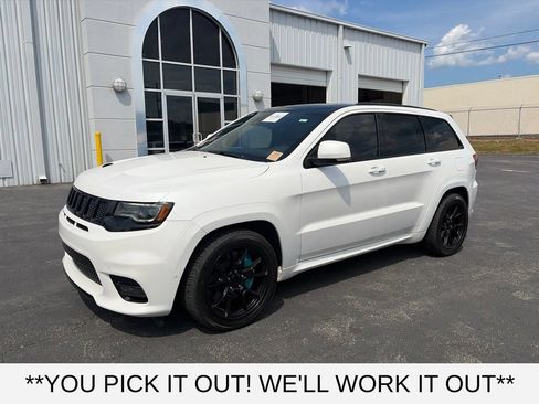 Used 2021 Jeep Grand Cherokee SRT w/ Trailer Tow Group IV AWD/4WD image 3