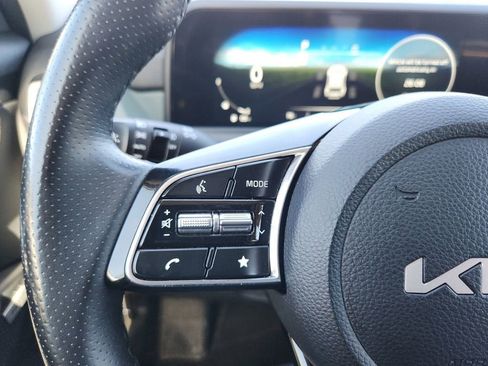 Used 2024 Kia Seltos SX w/ SX Sunroof Package image 21