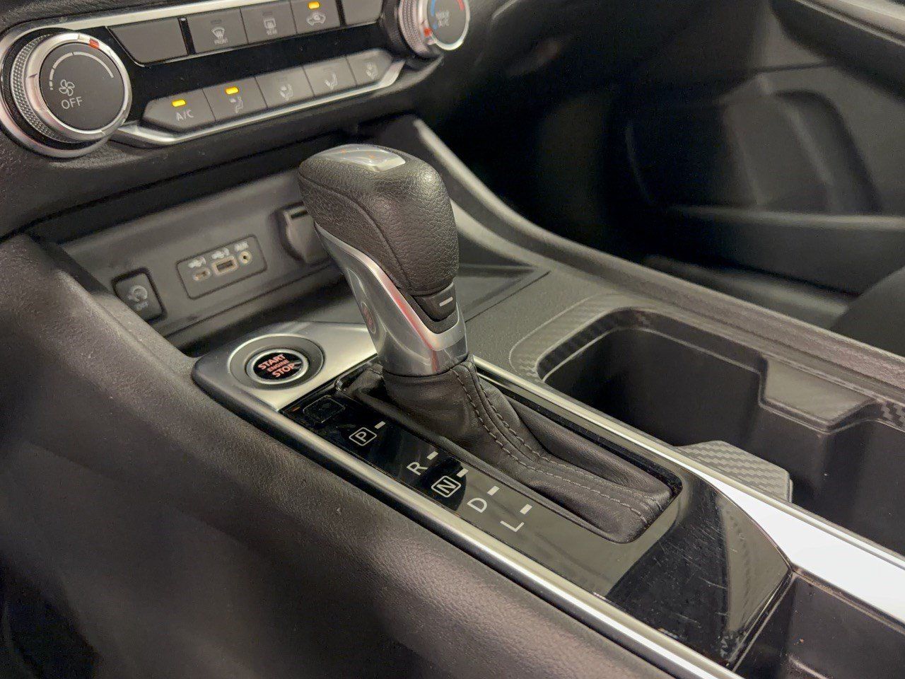 Used 2025 Nissan Sentra SV FWD image 21