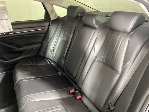 Used 2018 Honda Accord Touring image 33