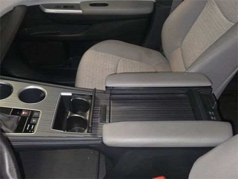 Used 2025 Toyota Sienna LE image 20