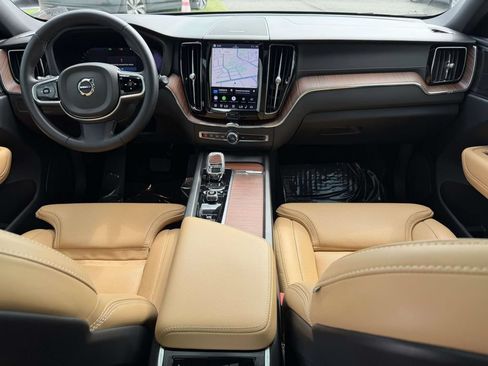 Used 2023 Volvo XC60 B6 Ultimate w/ Protection Package Premier AWD/4WD image 2