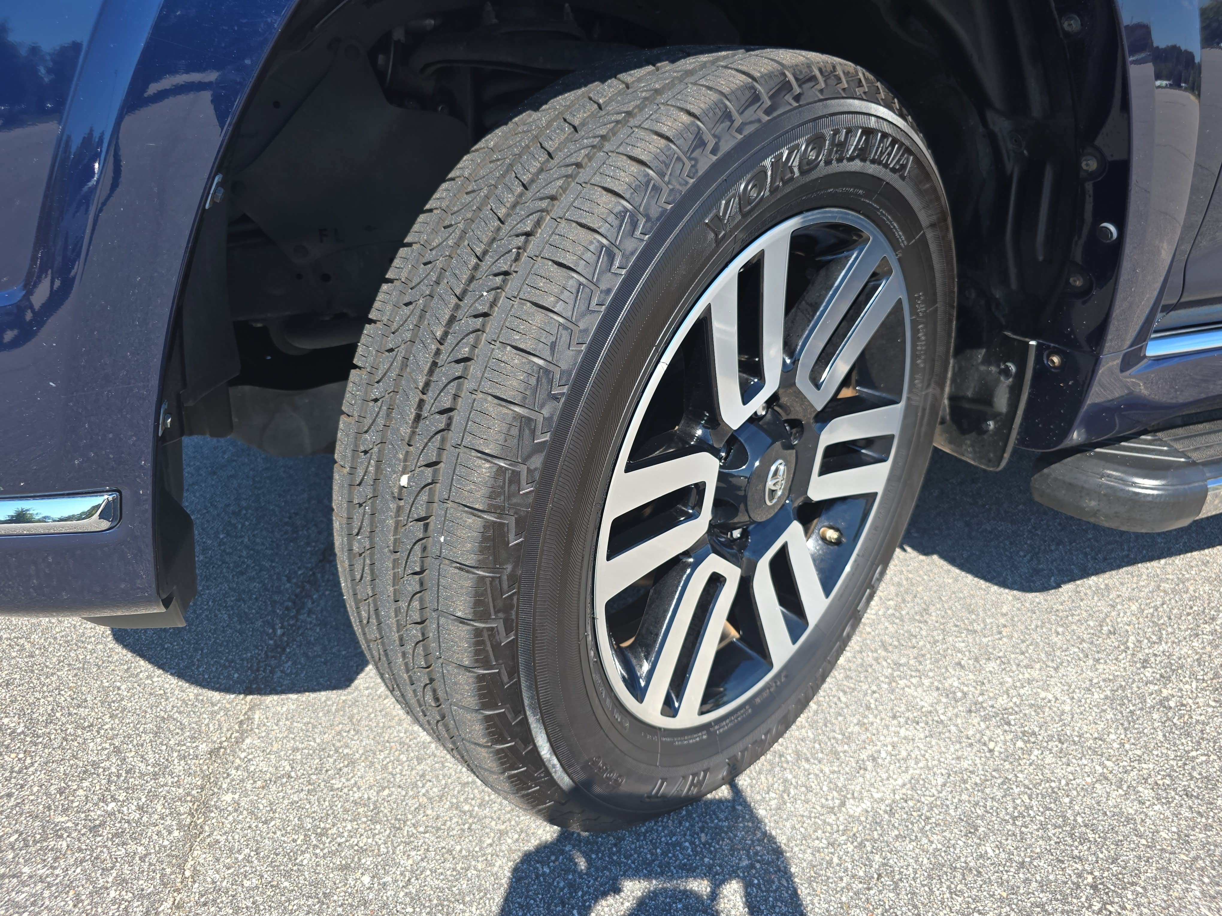 Used 2019 Toyota 4Runner Limited AWD/4WD image 33