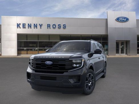 New 2026 Ford Expedition Max Active AWD/4WD image 3