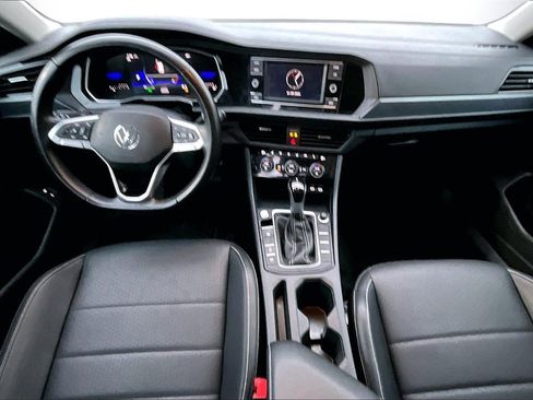 Used 2024 Volkswagen Jetta SE image 14