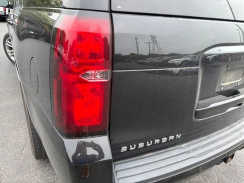 Used 2019 Chevrolet Suburban LT AWD/4WD image 33