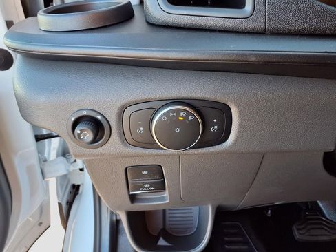 New 2026 Ford Transit 250 148 Medium Roof image 21