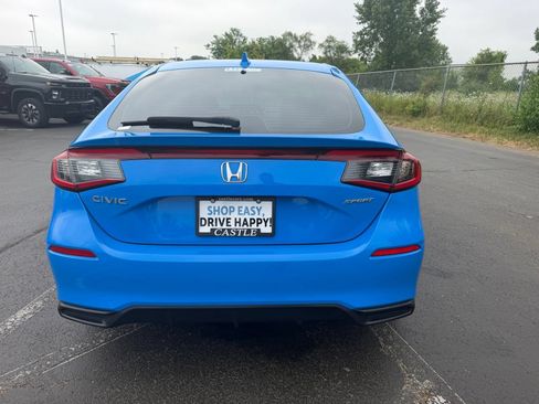Used 2023 Honda Civic Sport image 6