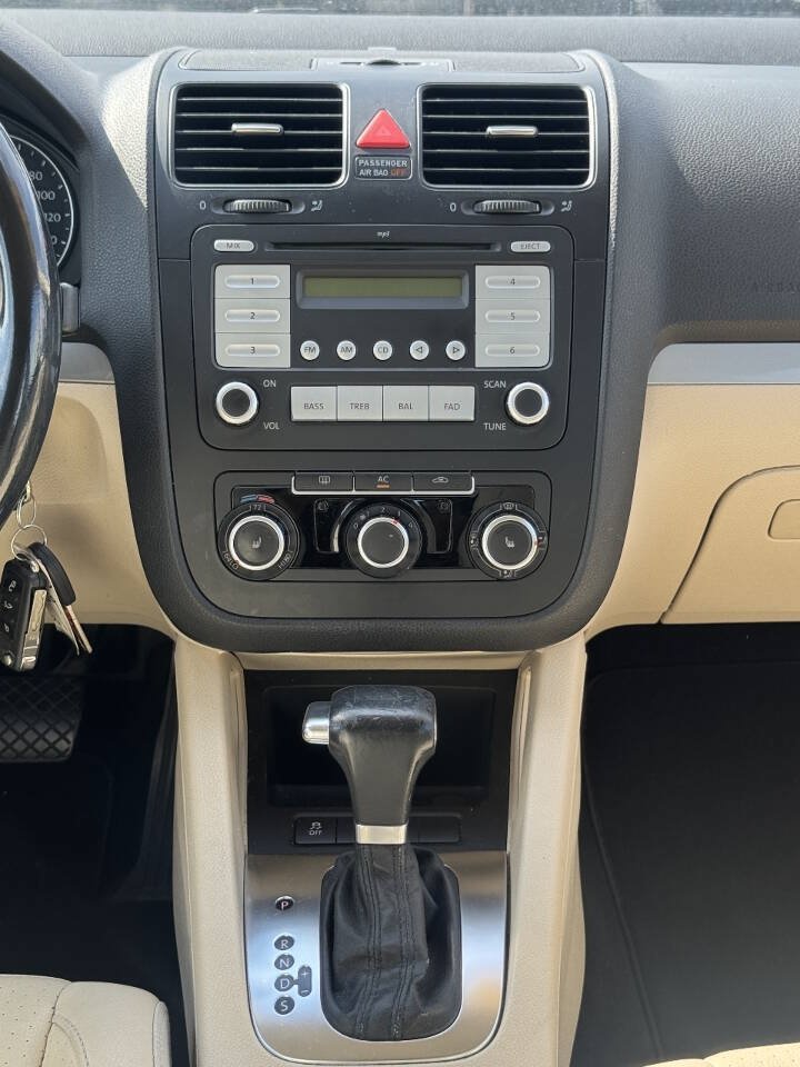 Used 2010 Volkswagen Jetta Limited Edition FWD image 14