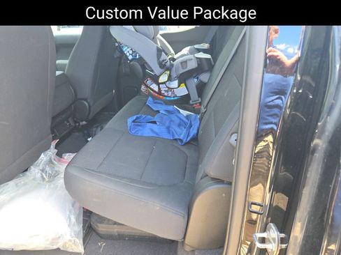 Used 2020 Chevrolet Silverado 1500 Custom w/ Custom Value Package AWD/4WD image 12