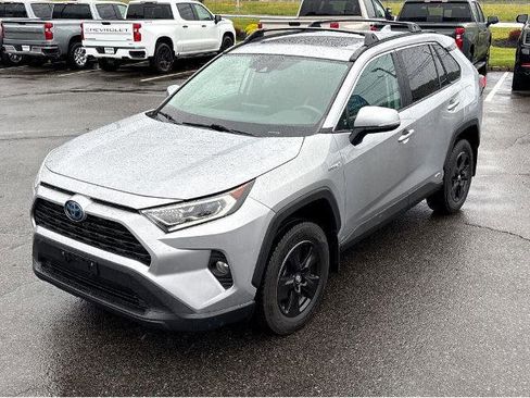 Used 2020 Toyota RAV4 XLE w/ Convenience Package AWD/4WD image 10