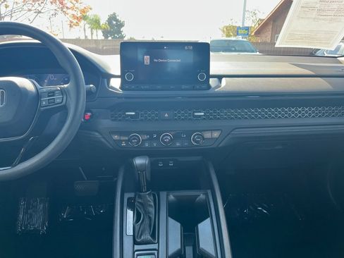 Certified 2023 Honda Accord EX image 33