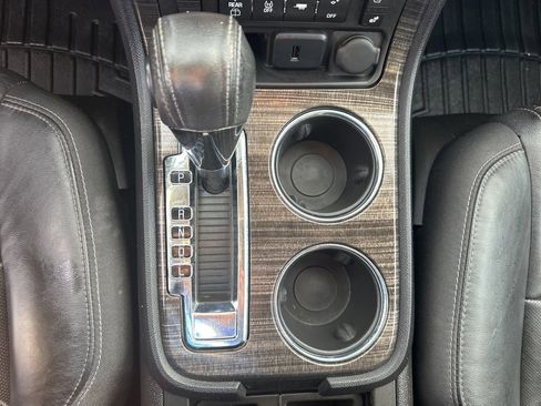 Used 2015 GMC Acadia SLT image 6