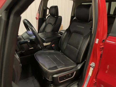 Used 2019 RAM 1500 Laramie image 43