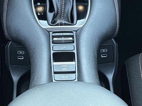 Used 2024 Honda HR-V Sport image 16