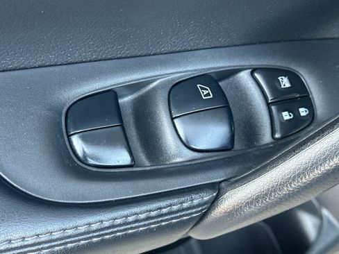 Used 2020 Nissan Rogue Sport SL AWD/4WD image 13