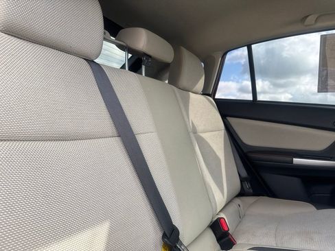 Used 2017 Subaru Crosstrek 2.0i Premium w/ Moonroof Package AWD/4WD image 29