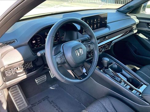 Used 2025 Honda Accord Sport image 17